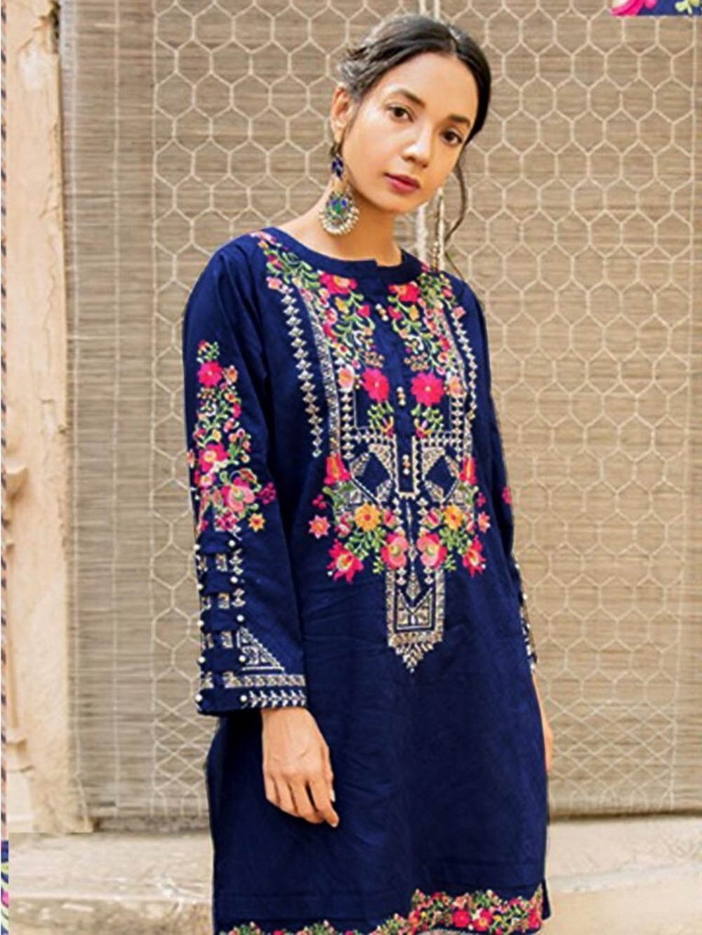 Khaadi 2 Piece Embroidered Lawn Kurta Pants Set NWT Navy Floral Size M